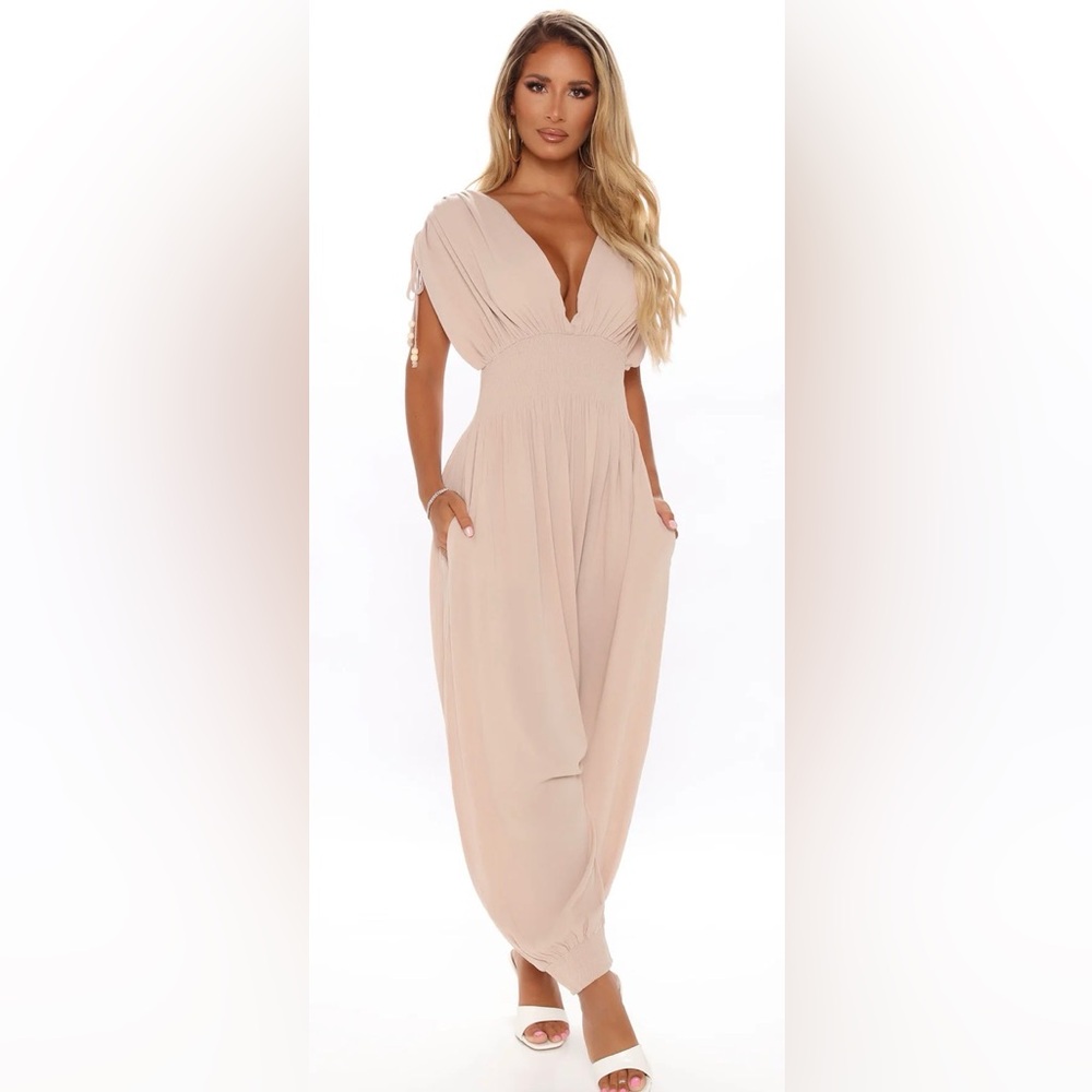 Fashion Nova Calm& Relaxed “ mocha jumpsuit